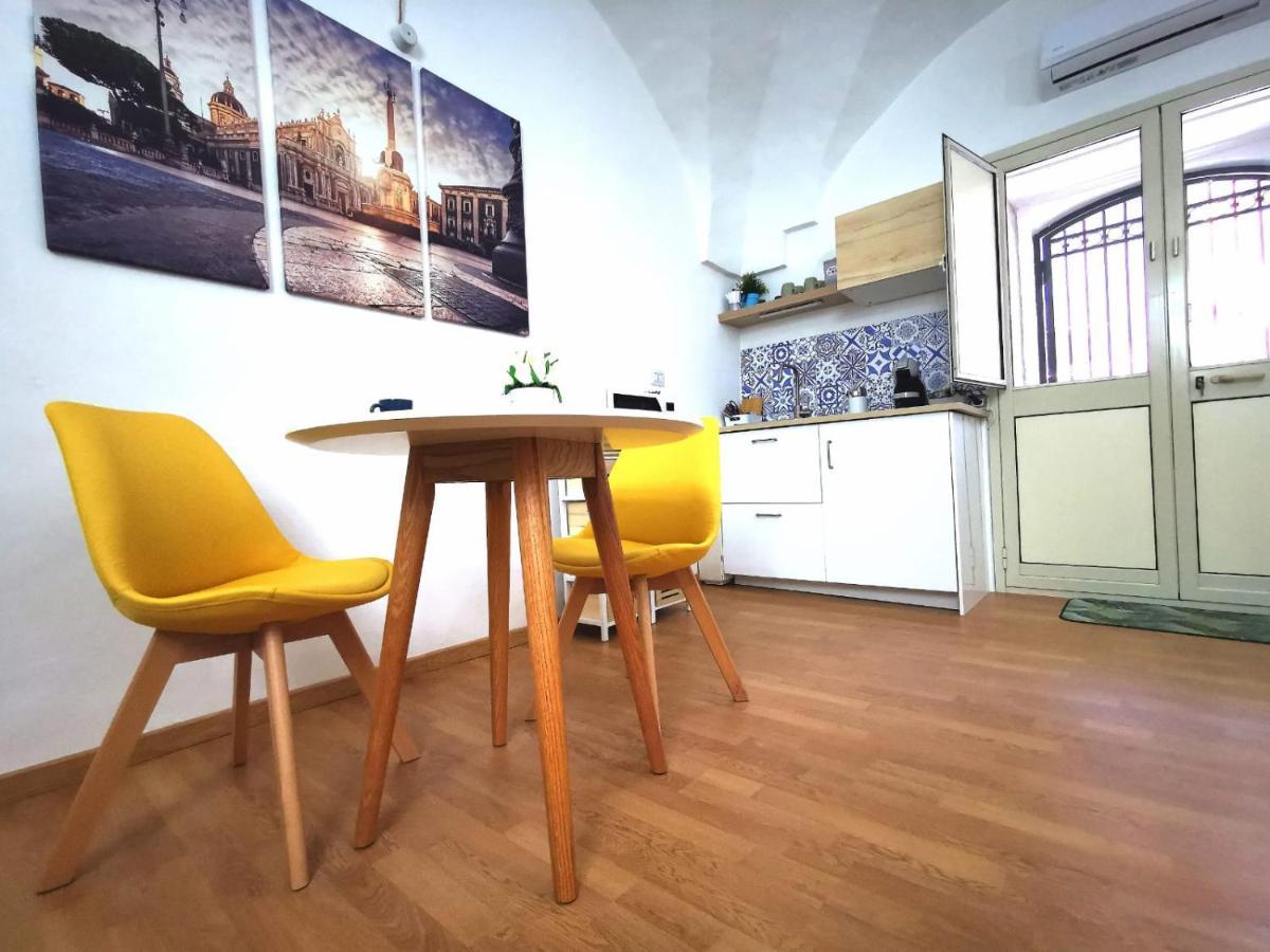 Ma Ma Crociferi 33 Lägenhet Catania Exteriör bild